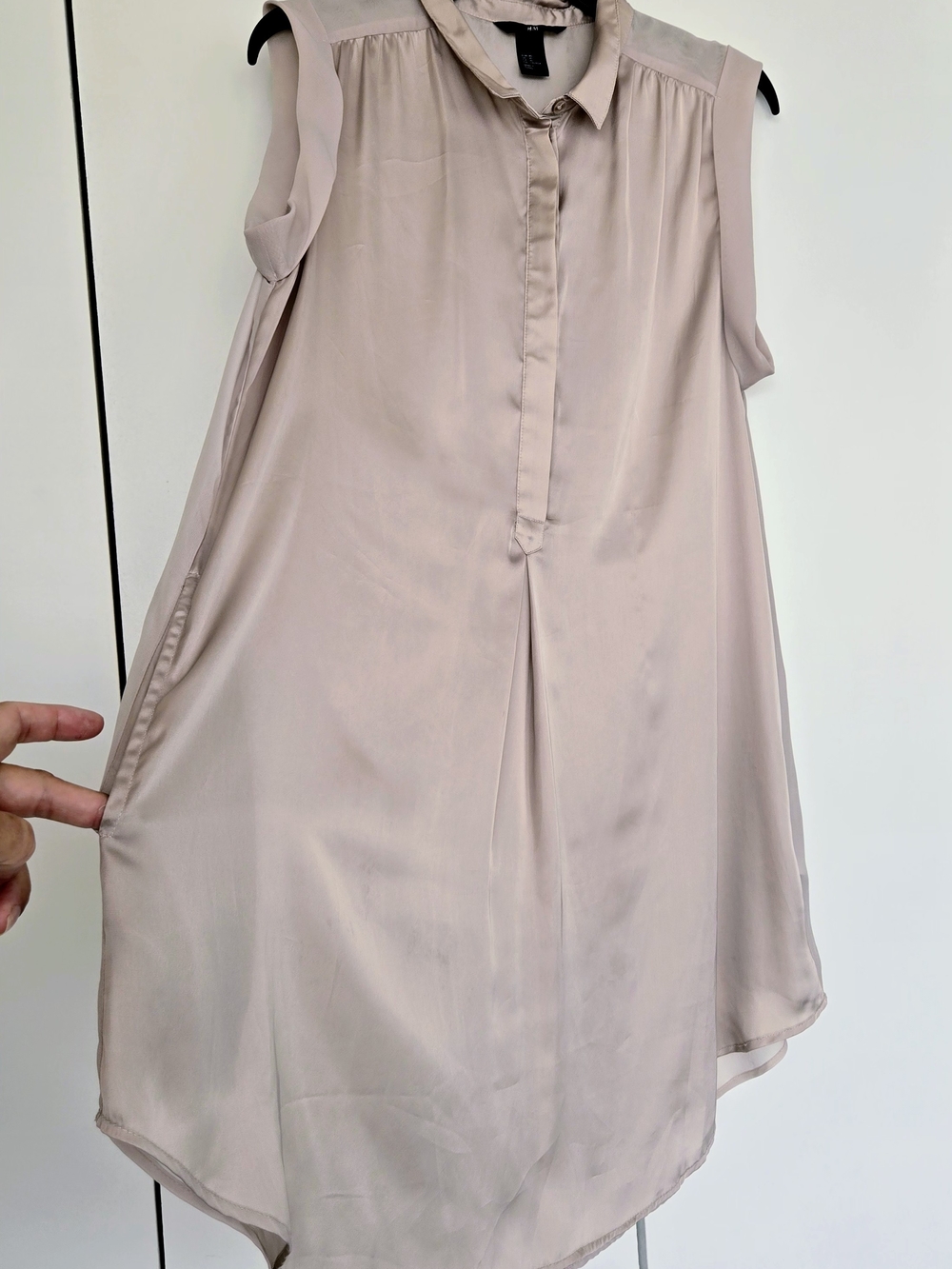 H&M Taupe Cold-Shoulder Sleeveless Blouse Top